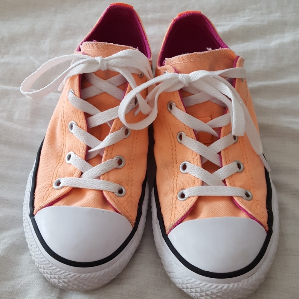 Girls Converse Size 3